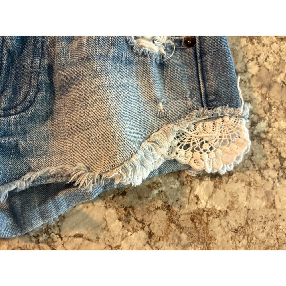 VINTAGE Y2K Abercrombie Low-Rise Distressed‎ Crochet Light Denim Shorts Sz 00/24 - Picture 4 of 13